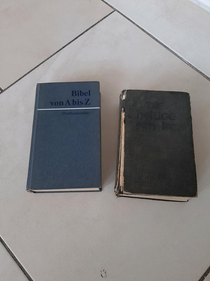 Wortkorkodanz und alte Bibel in Pfungstadt