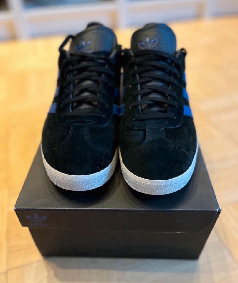 Adidas originals st petersburg online