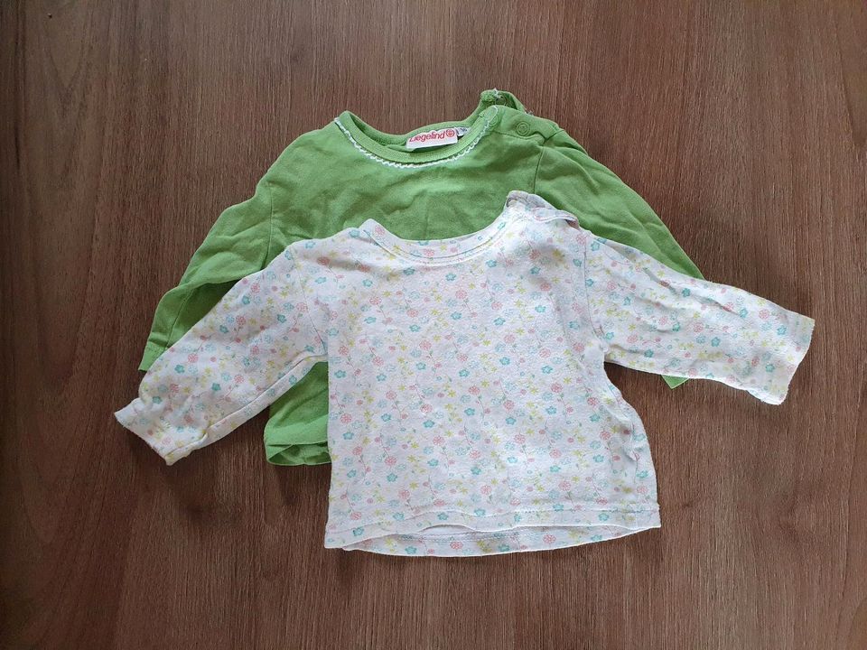 Langarmshirt mit Blumen Gr. 68 in Hagen im Bremischen