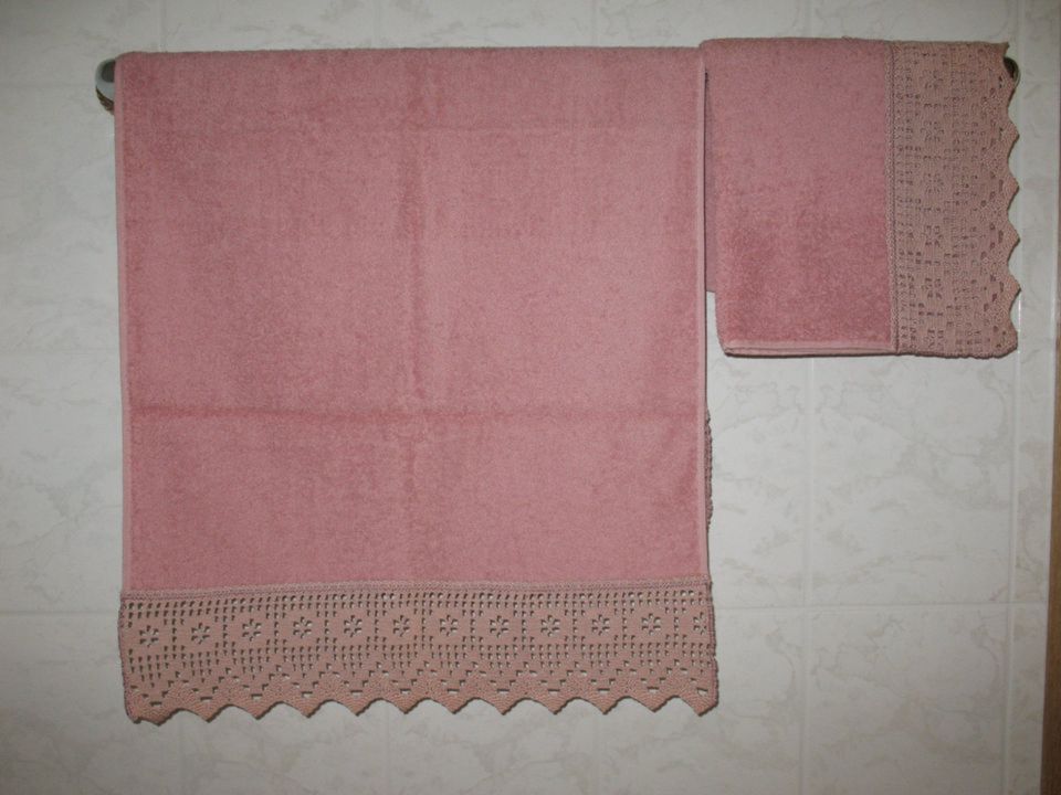 2 hübsche Gästehandtücher in pink mit Bordüre, unbenutzt in Georgsmarienhütte