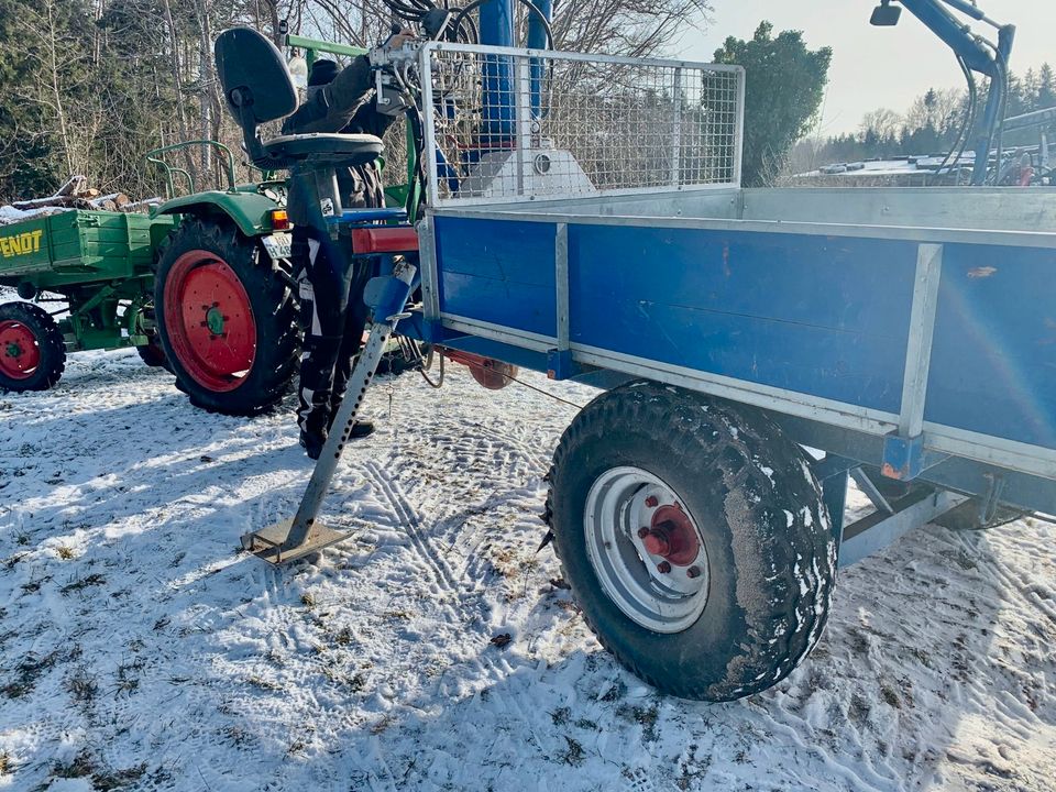 Holz-Rückewagen Atlaskran AL320 Bauernlader Erdarbeiten in Dorfen