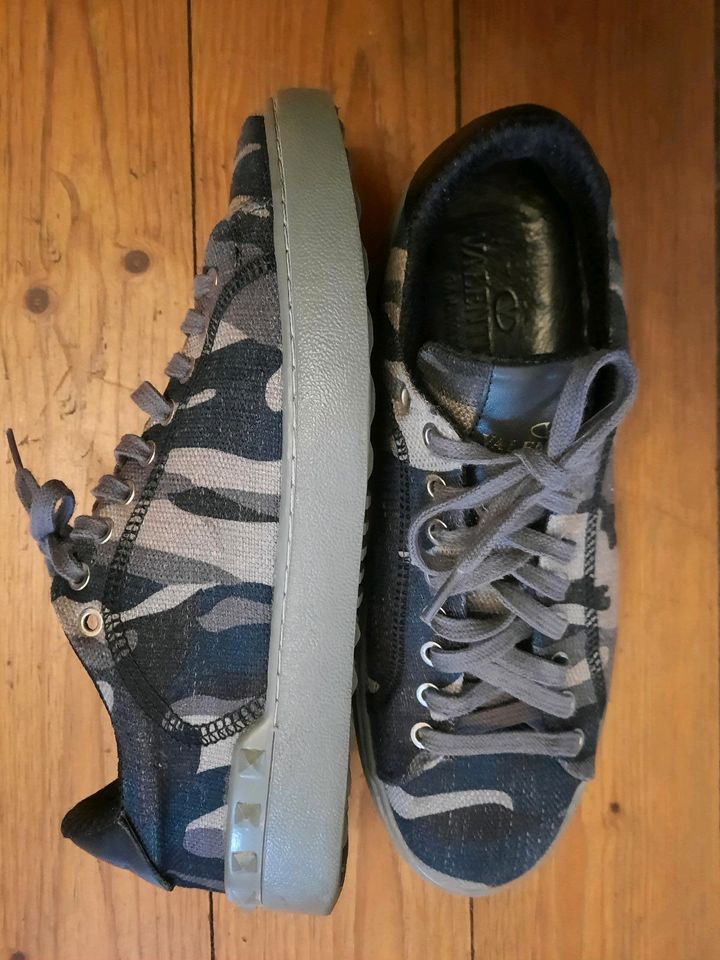 Sneakers blau grau im Military Valentino Stil 42 Herren in Mönchengladbach