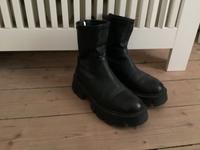 Plateaustiefel 40 von Wellreal light Nordrhein-Westfalen - Lippstadt Vorschau