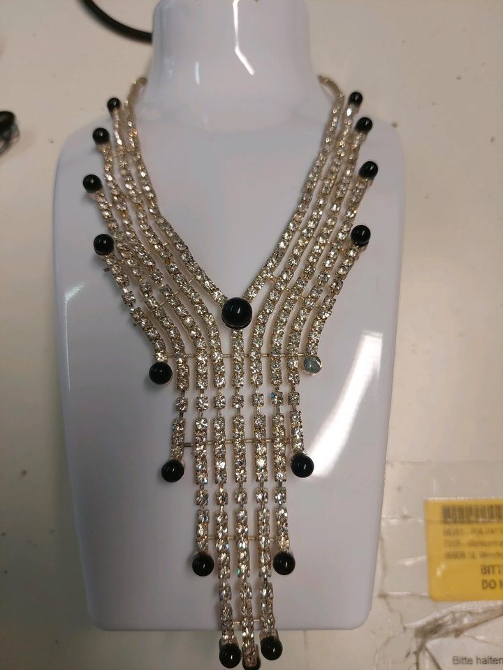 Schöne Vintage Strass Collier aus Nachlass in Illingen