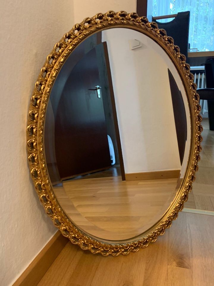 Spiegel mit goldrahmen in München