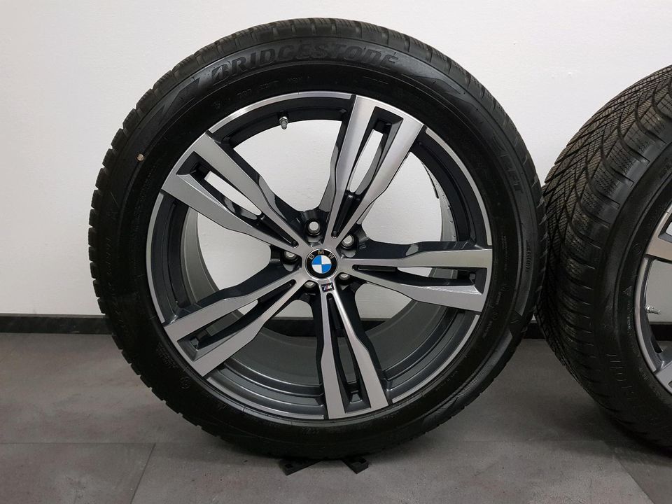 BMW X7 G07 21 Zoll Felgen Winterräder M754 original Winterreifen in Staufenberg