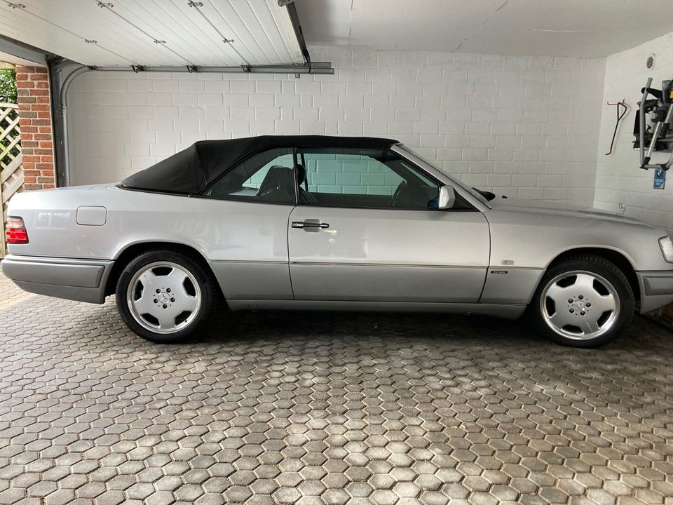 W124 E200 Cabrio Final Edition in Wallsbüll