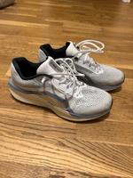 NIKE WINFLO 11 RUNNING SHOE LAUFSCHUHE GR 45 - WIE NEU Bayern - Schliersee Vorschau