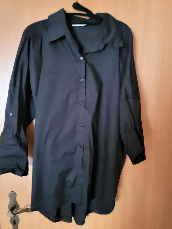 Schwarze Bluse Gr. 54 in Breege