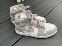 Air Jordan beige weiß Wandsbek - Hamburg Bergstedt Vorschau