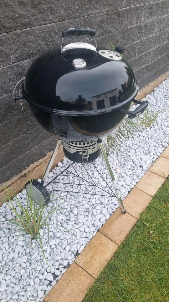 Weber Master Touch GBS Holzkohlegrill. Durchmesser 57 cm in Stein