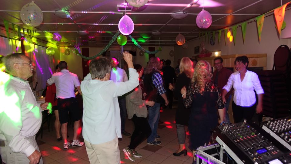 DJ für Geburtstag_Jugendweihe_Hochzeit_Sommeerfeste in Berlin