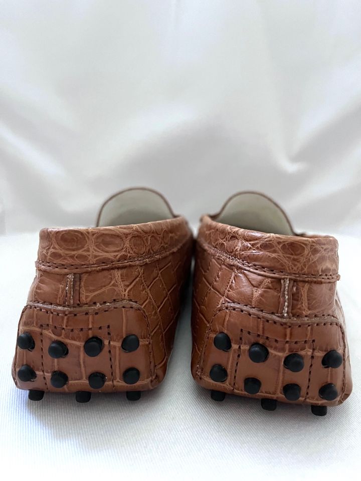 Tod's Mokassins Braun 38,5 Leder Kroko-Optik Gommino Loafer Brown in Hamburg