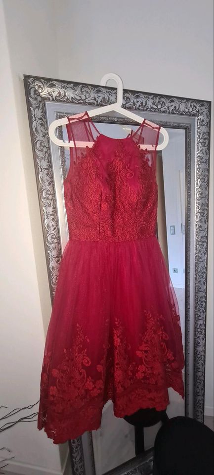 Abendkleid Spitze rot in Bielefeld