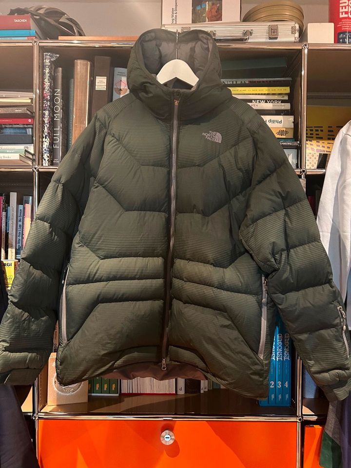 TheNorthFace 600er Daunenjacke in Grün Tönen m. Kapuze, XL in Neuss