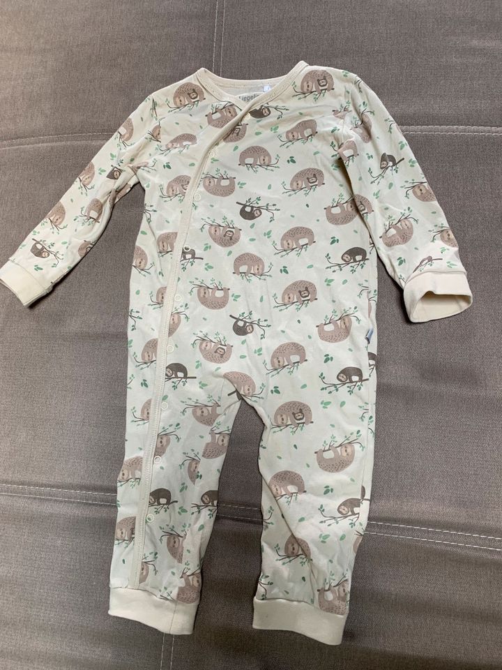 Baby Kleinkinder Schlafanzug Faultier Gr.74/80 neuwertig in Quierschied