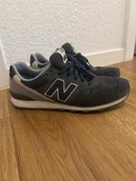 New Balance 996 Sneaker - blau Glitzer Niedersachsen - Emden Vorschau