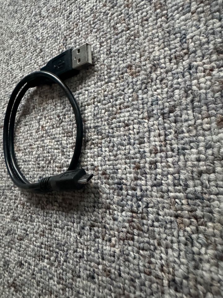 HDMI-Weiche, Antennenkabel, USB-Kabel in Erlangen