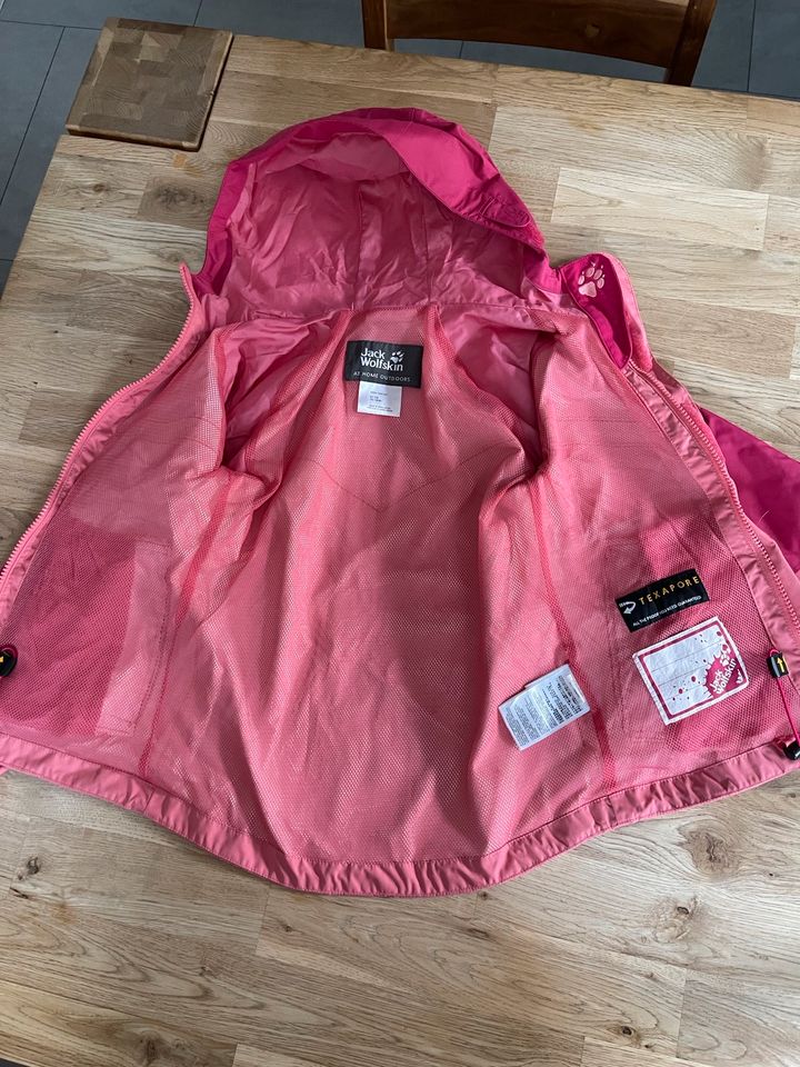 Jack Wolfskin Jacke Gr.128 in Heroldsberg