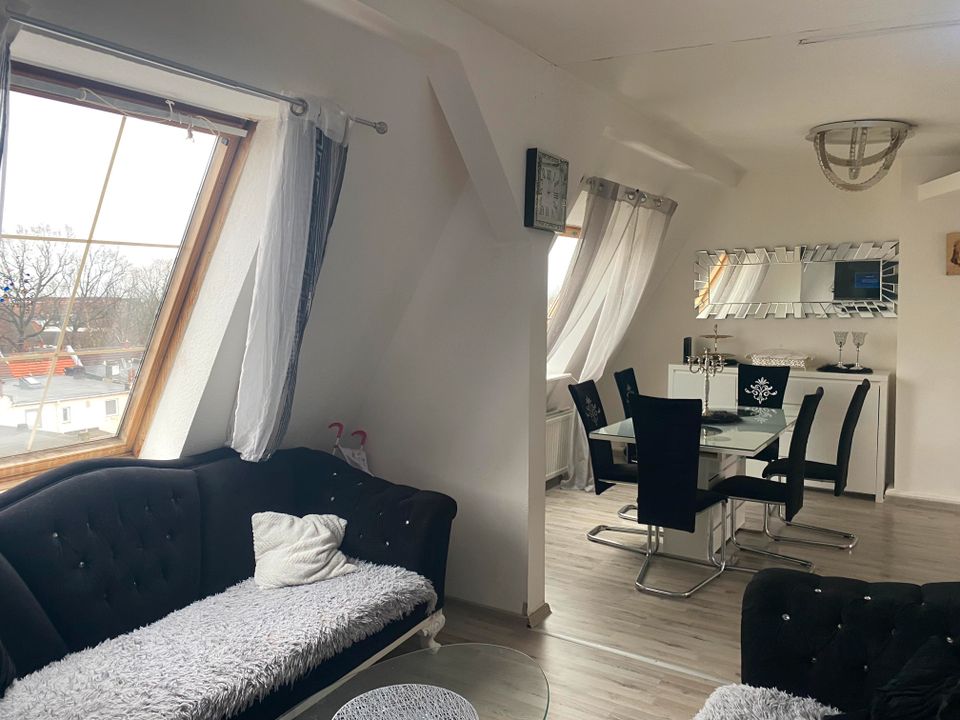 4-Zimmer-Dachgeschosswohnung in Bremerhaven - Lehe in Bremerhaven