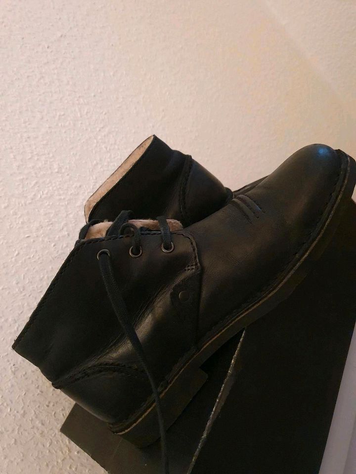 Clarks Herren Schuhe gefüttert 7.5 in Berlin