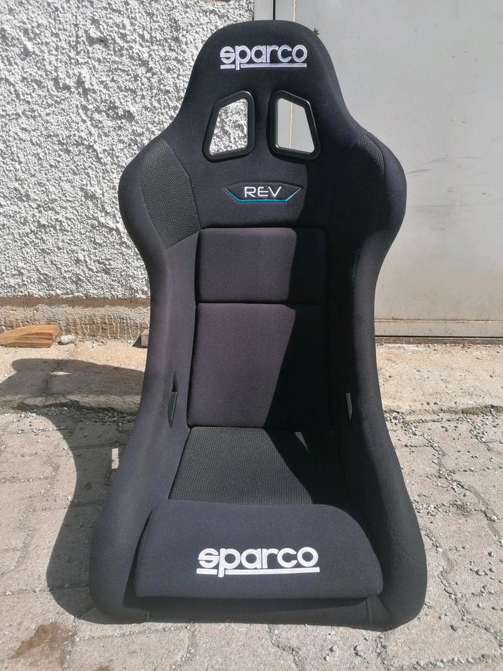 2 Sparco Rev QRT Schalensitze in Rosenheim