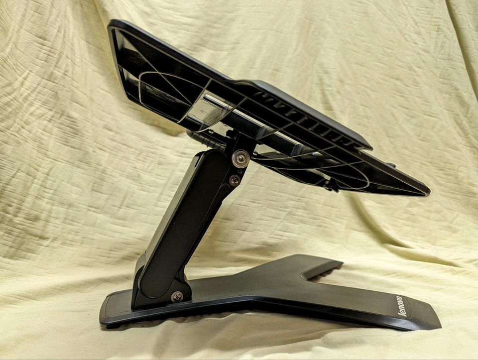 Lenovo Notebook Stand Ständer in Nußloch