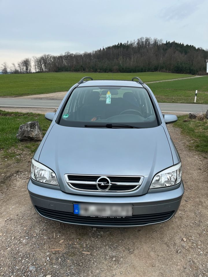 Opel Zafira a 1,6 l 101 PS in Neuenrade