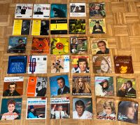 Schallplatten-Singles + Schallplattenhalter und Singlealbum Aubing-Lochhausen-Langwied - Aubing Vorschau