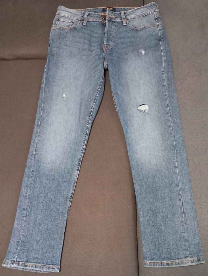 Neuwertig Je 5 - 15 Euro Jeans Jeanshose Hose 32 34 30 31 33 W L in Lensahn
