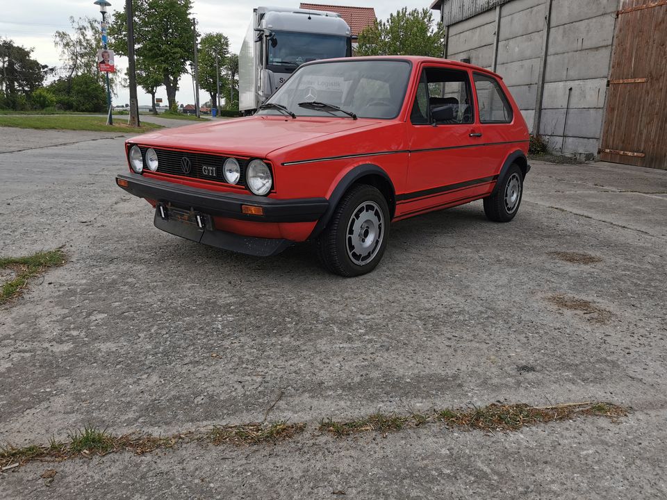 Vw Golf 1 im Gti Look 1,6 Diesel Leder H kennzeichen in Bad Freienwalde