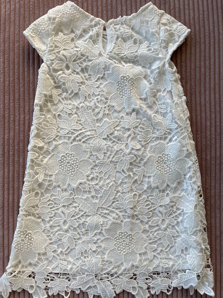 Spitzenkleid von H&M Gr.110 in Efringen-Kirchen