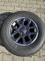 Jeep Wrangler Gladiator Alufelgen mit neue Reifen  255/70r18 Bayern - Waldkraiburg Vorschau