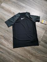 Neues Nike Shirt Größe 128/137 Brandenburg - Hennigsdorf Vorschau