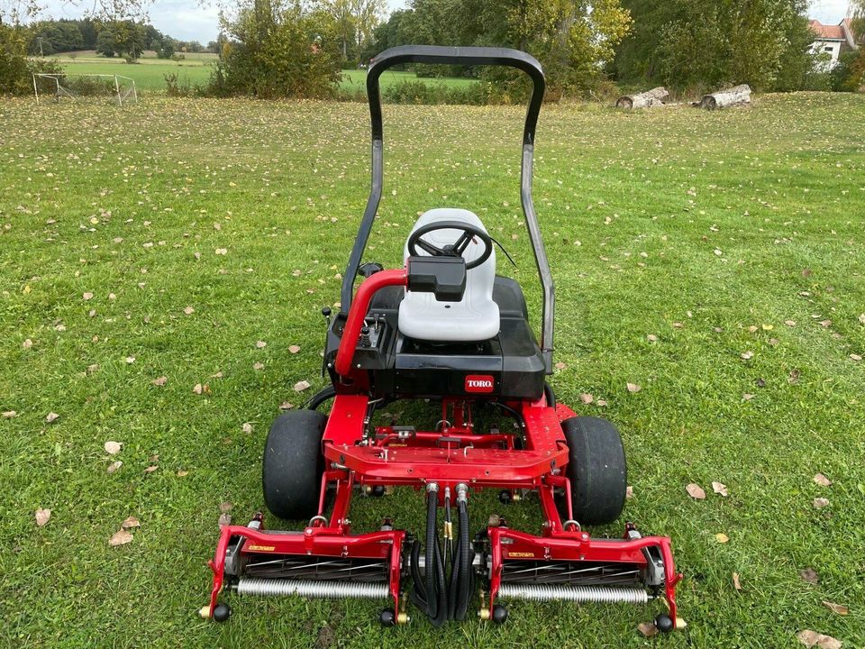 Toro Greensmaster 3250 Spindelmäher Golfplatzmäher in Weidenbach