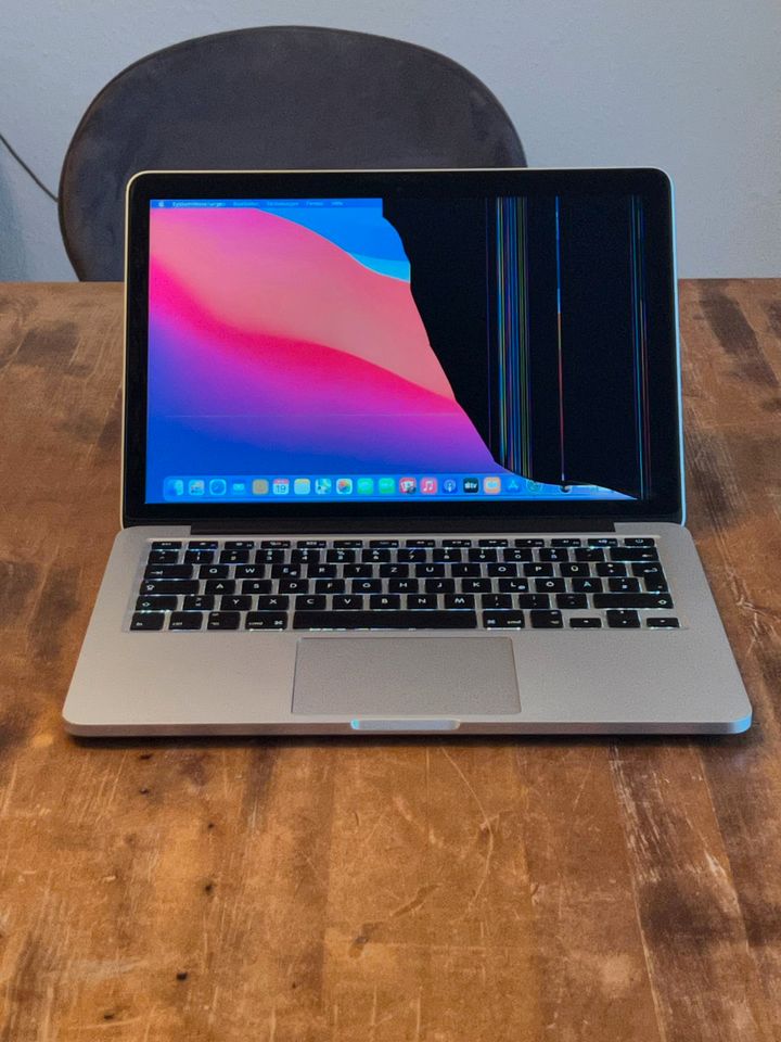 MacBook Pro 13 Zoll 2013 als Desktop-Ersatz (defekter Bildschirm) in Köln