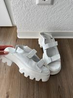 Weiße Plateausandalen – Größe 39 – 30 € Baden-Württemberg - Crailsheim Vorschau