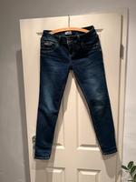 Jeans LTB dunkelblau Nordrhein-Westfalen - Castrop-Rauxel Vorschau