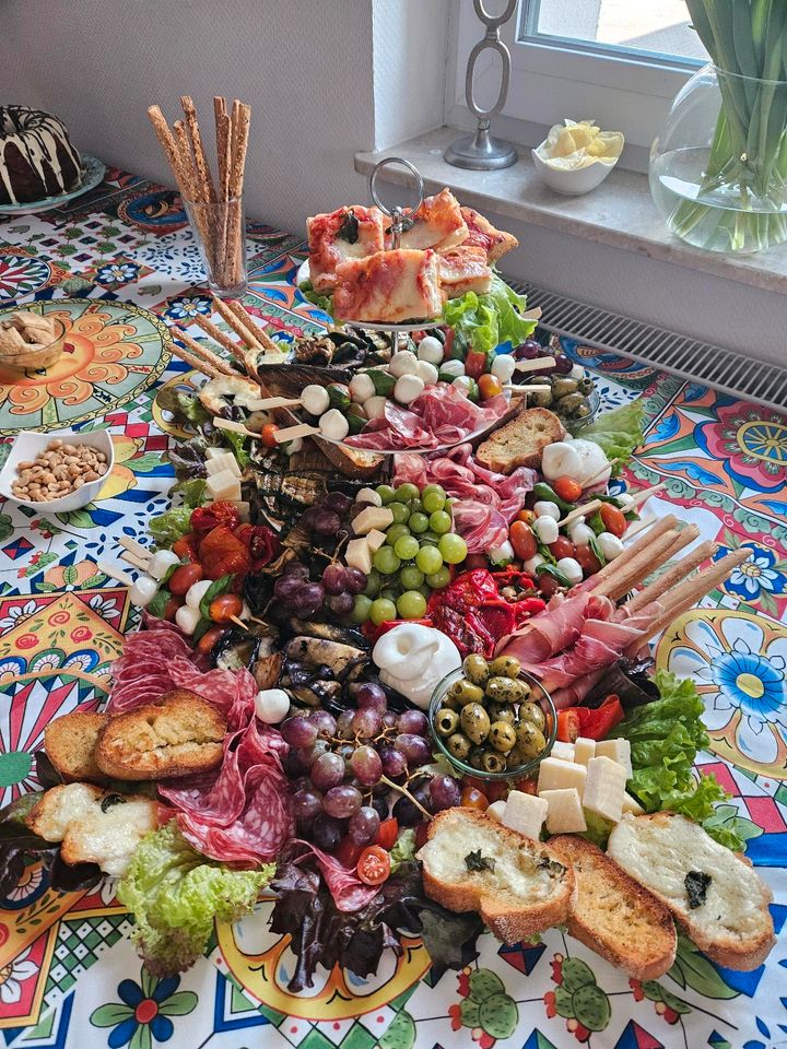 Antipasti / Vorspeisenplatte für eure Party.Catering,Partyservice in Wiesbaden