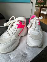 HOGAN Sneaker in weiß - Top Zustand Düsseldorf - Oberkassel Vorschau