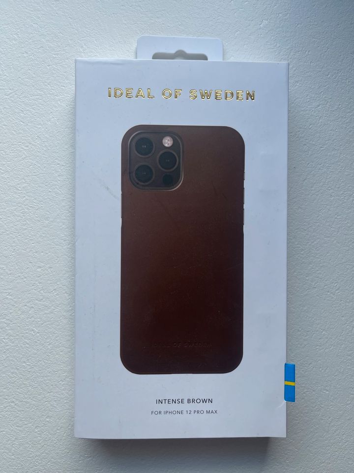 Ideal Of Sweden Intense Brown iPhone 12 Pro Max Hülle / Case in Bahlingen