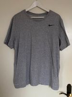 Nike dry-fit T-Shirt grau Damen M Schleswig-Holstein - Oldenburg in Holstein Vorschau