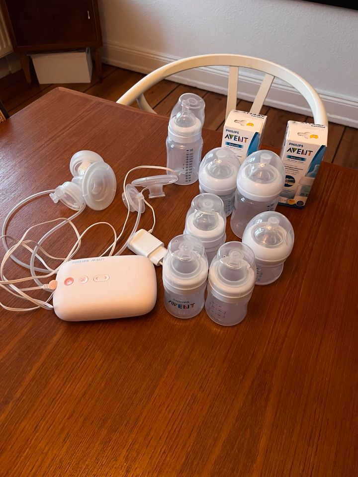 Philips Avent Natural Motion Milchpumpe, anti colic Milchfläschen in Hamburg