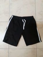 Kurze Hose Shorts von Y.F.K. schwarz Gr. 128 Sport Niedersachsen - Pattensen Vorschau