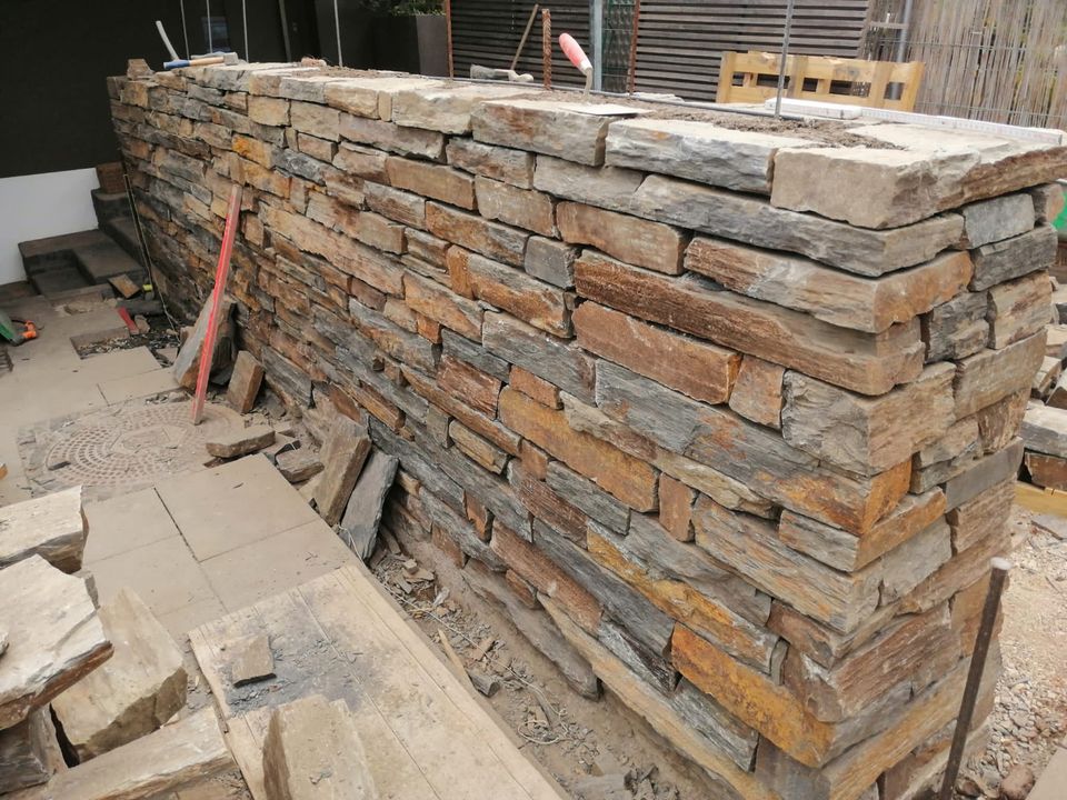 Schiefer Mauersteine Trockenmauersteine gespalten 1000KG in Unna