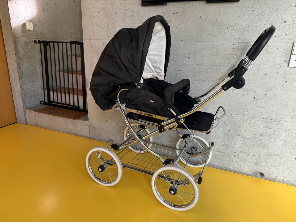 HESBA Kinderwagen schwarz Condor Corrado Chrom 2x Bereifung in Dießen