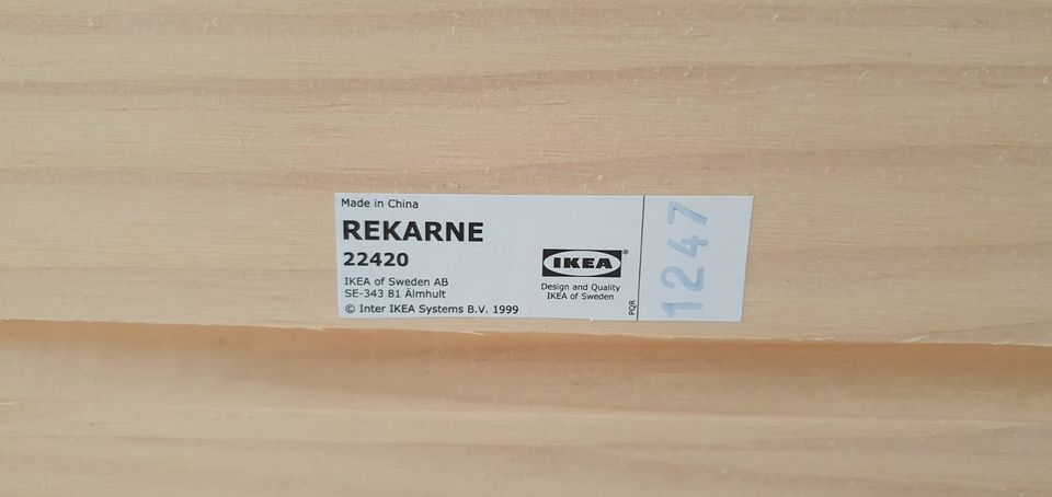 IKEA Couchtisch (REKARNE) Massivholz Kiefer inkl. 2x Körbe in Sponheim