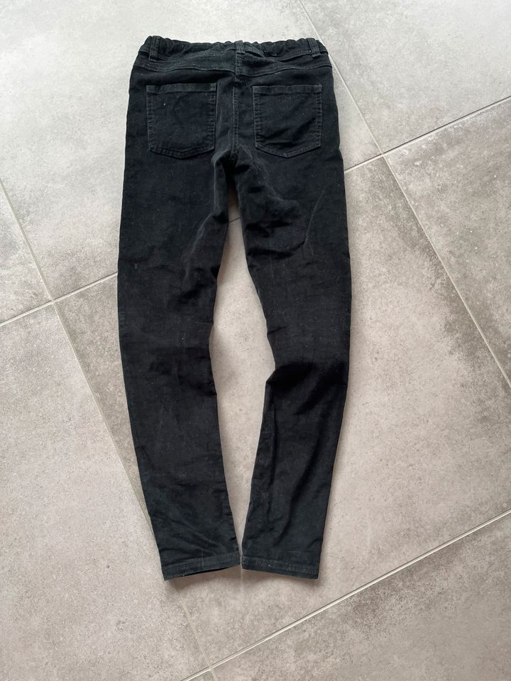 Schwarze Cordhose in Langenargen