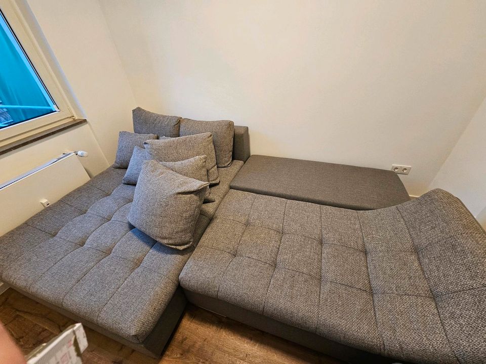Eck Couch mit Schlaffunktion (Wohnlandschaft) in Frankfurt am Main