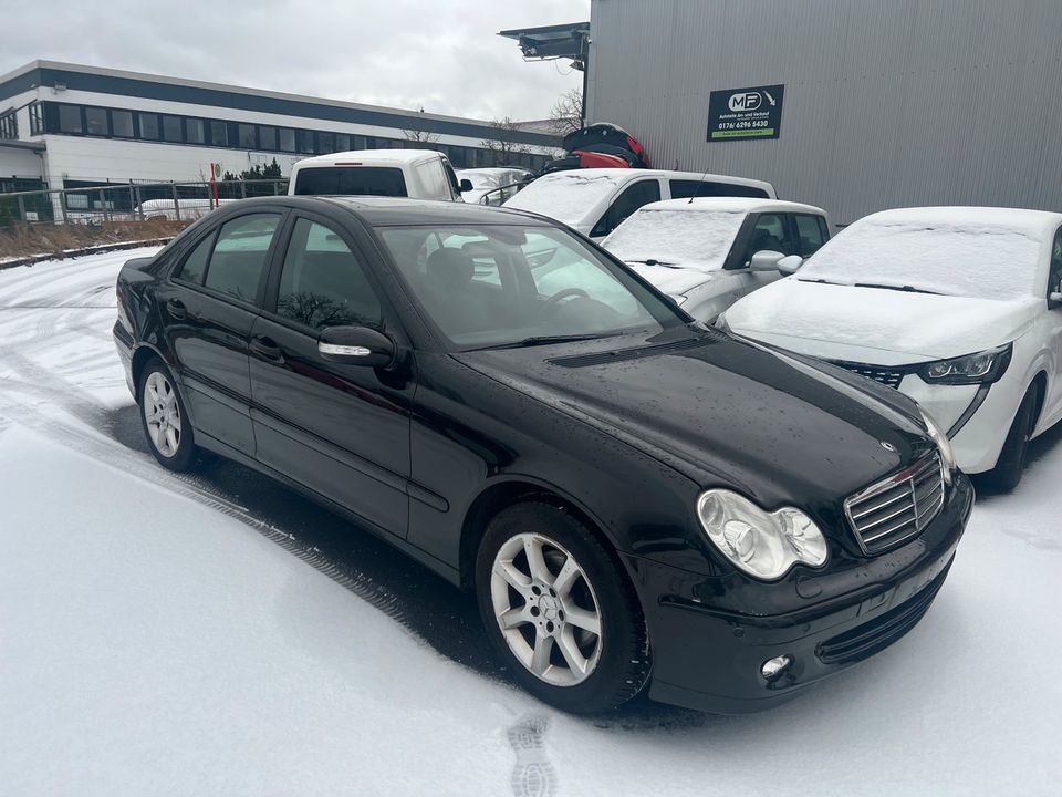 Mercedes C klasse W203 Schlachtfest Tür kotflügel Stoßstange Teil in Hamburg